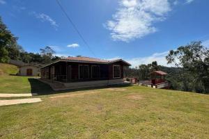 Chácara em meio à natureza