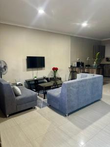 The Maureen Suite