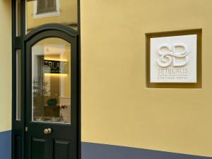 SetBlaus Boutique Hotel