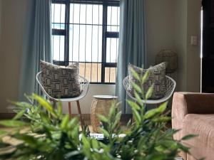 The Hide D on Devereux