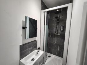 City Stay - 2 bathrooms, Smart Tvs