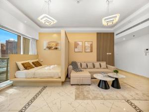 Spacious Home Near Metro & Beach in Dubai Marina