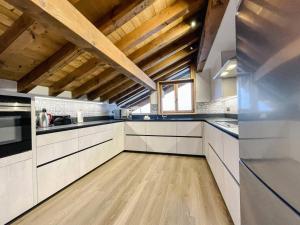 Chalet Des Encombres - Chalet pour 10 personnes au centre de St Martin de Belleville, proche du téléski MAE-4314