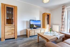 Peenemünde, Seglerhafen ST Tjalk 03 & 10