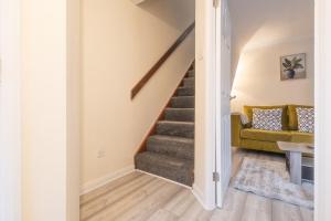 Modern and Stylish Home away from Home