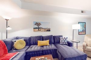 Waverly Palms - 8340