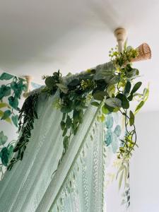 Maisons de vacances Clairiere des fees en Broceliande : Maison 3 Chambres