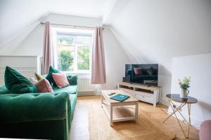 ANCHORAGE APARTMENT 6 - Two bed apartment close to the centre and the beach, located in Llandudno, North Wales - 4hvězdičkové hotely ve městě Llandudno