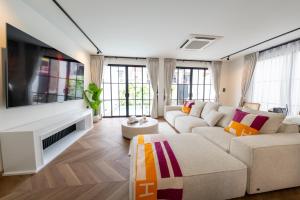 House 158 Patong Pool Villa 4BR Near Beach