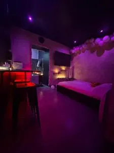 Love Room Jacuzzi - Écully