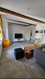 Rent a Home, Sägergässlein 4, an zentraler Lage in Basel - Bázel