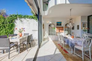 Appartements Semiramis at Villa Laurie - Happy Rentals : photos des chambres