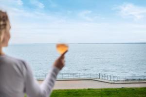 Strand-Apartment, Strandkorb, Meeresrauschen, Parkplatz