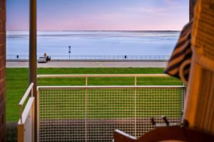 Strand-Apartment, Strandkorb, Meeresrauschen, Parkplatz