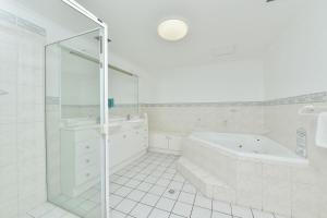 Nelson Towers Unit 37 71 Victoria Parade