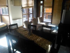 Altos Medanos Cabañas & Club de Bosque