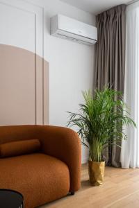 Orange Luxury King bed Apartment, bussiness, leisure in One Cotroceni