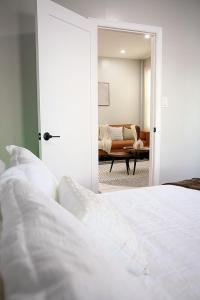 Modern 2BR, Easy access to NYC