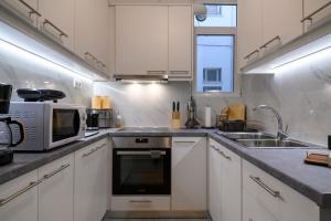 Stunning Acropolis 2 bedroom Opulence