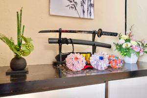 Kizuna 絆 - 5 Bedding in 2 Japanese-style Bed Rooms, 11 PAX, 30min to USJ, Kaiyukan Aquarium, Namba, Osaka Catsle, and Tsutenkaku Tower, Self-check-in Property, Quiet Neighborhood Stay, Perfect for Families & Business Guests, Extended Stay Perks