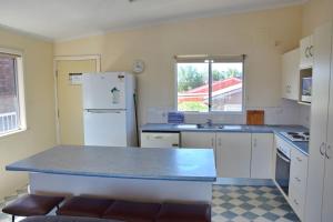 Spencers Cottage - Bring your own linen.