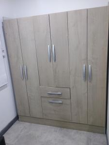 Hab cerca al aeropuerto