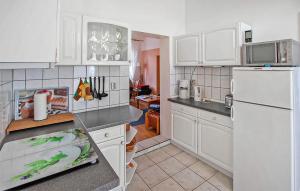 2 Bedroom Cozy Apartment In Malchow