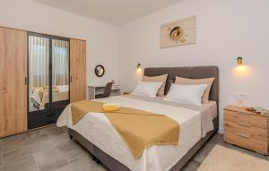 Amazing Home In Nin With Sauna