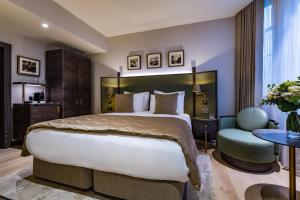 Queen Room - John Gass room in Stock Exchange Hotel