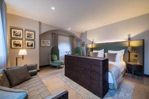 King Room - Bradshaw room in Stock Exchange Hotel