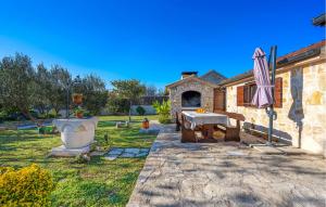 One-Bedroom Holiday Home In Konjevrate