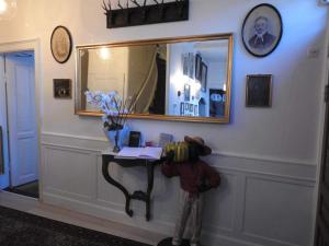 Queen suite in a hotel in Tranekær