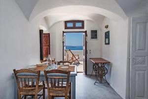 Opuntia Traditional Cave House