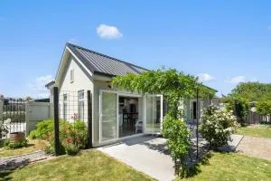 Provence on Cologne - Martinborough Holiday Home - 马丁伯勒