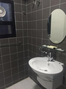 Maan Hotel Apartment