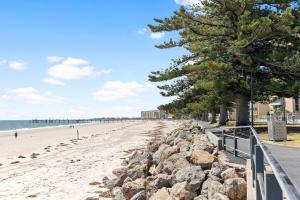 Vera on Penzance - 3BR, Parking, Wifi