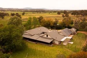 Redbank Estate - Luxury in Scone - Segenhoe House