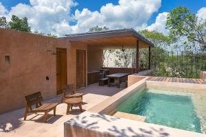 Boho Chic 3BR Villa, La Veleta, Rooftop & Private Pool