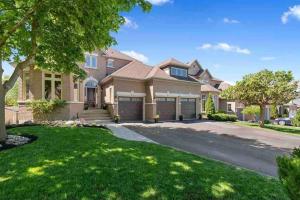 Relaxing cheerful comfy bright studio