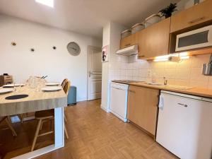 Appartement 6 pers. avec piscine, animaux acceptés au pied des pistes - FR-1-505-218