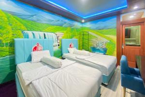 MVA Hotel Cafe and Resto Mitra RedDoorz