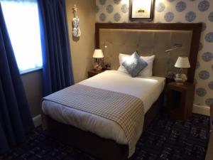 Single Room room in The Crown Wetherspoon