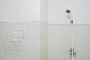 Cozy Studio at Park View Condominium Margonda Apartment By Travelio