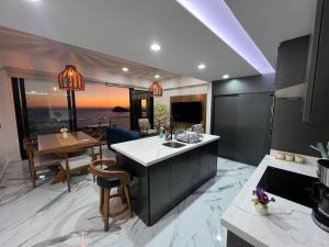 Departamento frente al mar sobre el malecón de Mazatlan