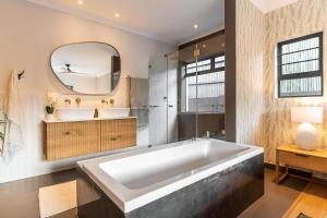 Boutique Coastal Retreat