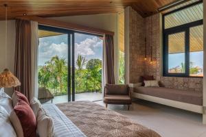 Villa Baratega - Dreamy Urban Tropical 6BR Villa for Large Group