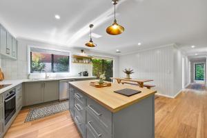 Montys on Lumley Drive