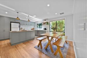 Montys on Lumley Drive