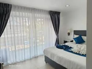 Hostel in box - Don Sak