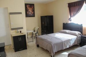 Hostal tikhall